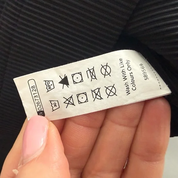 Halara Black Ribbed Long Sleeve Cropped Athletic Top XS Open Back Yoga - Picture 5 of 6